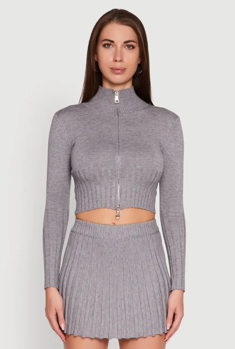 Classic-Fit Mock-Neck Cropped Sweater With Zip Front 1