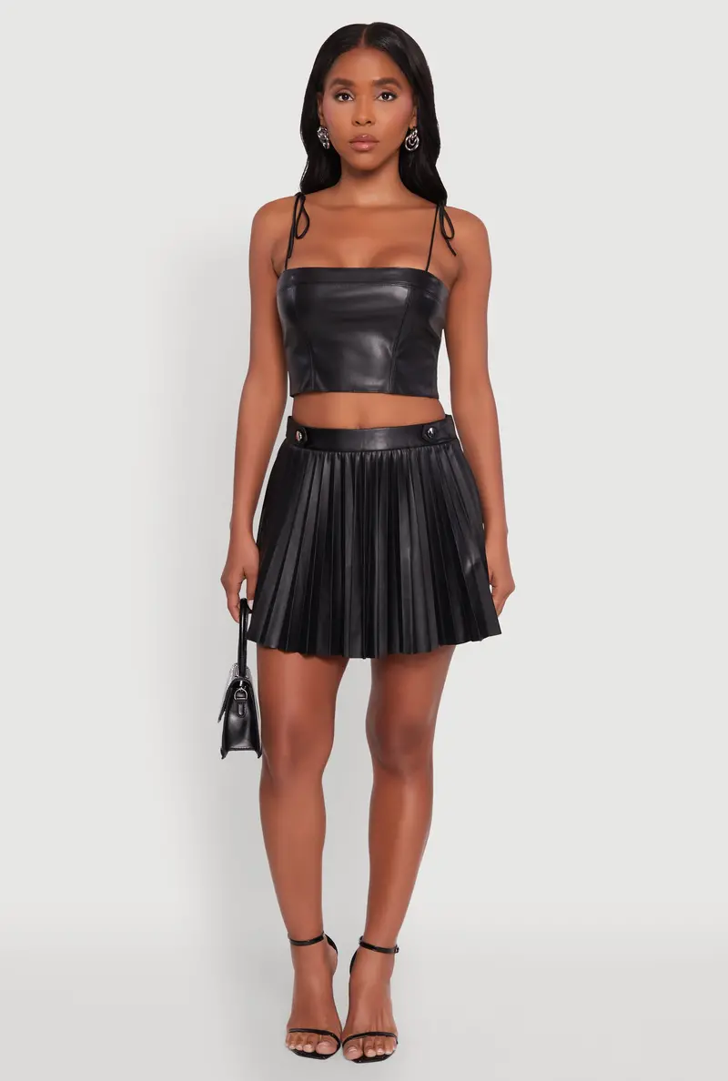 Mini Pleated Skirt Crafted From Premium Faux Leather 1