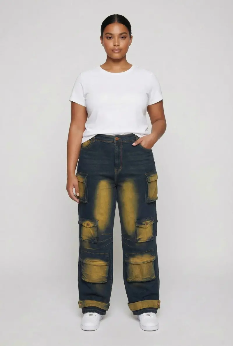 Plus Size Bleached Detail Wide-Leg Cargo Jeans 1