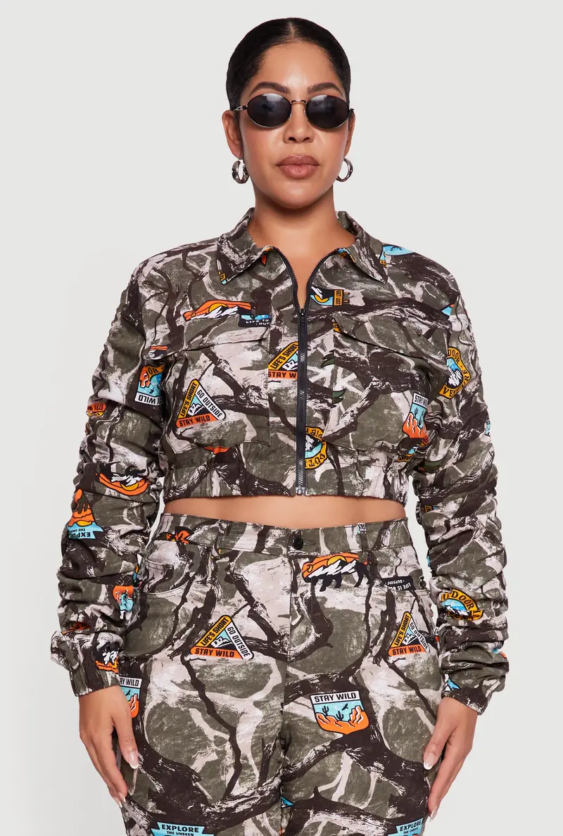 Plus Size Cropped Zip-Front Jacket With Side Ruching And Geometric Pattern 1