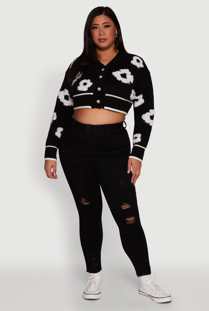 Plus Size Flower-Tufted Knit Cropped Cardigan 1