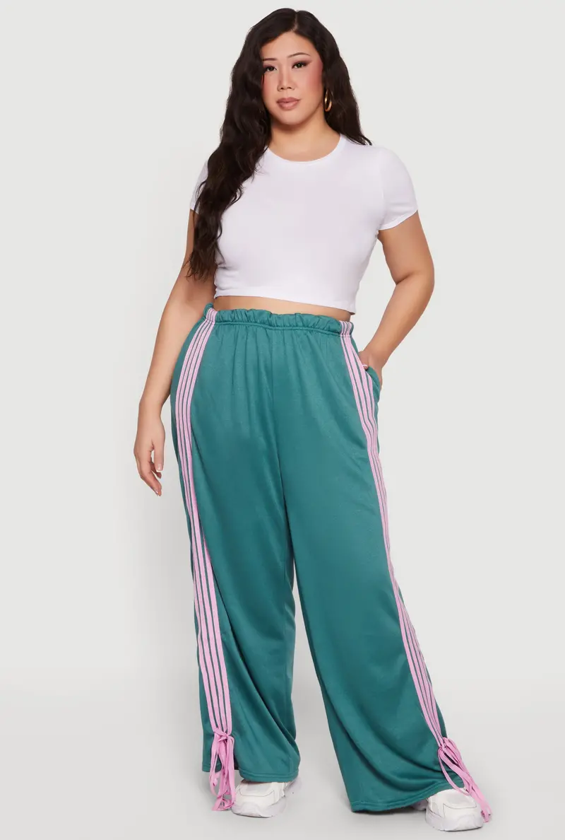 Plus Size Wide-Leg Sweatpants With Contrasting Side Stripes 1