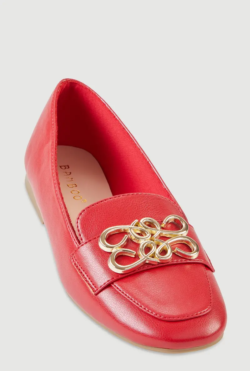 Square-Toe Loafers Featuring Metallic Pendant Detail 1